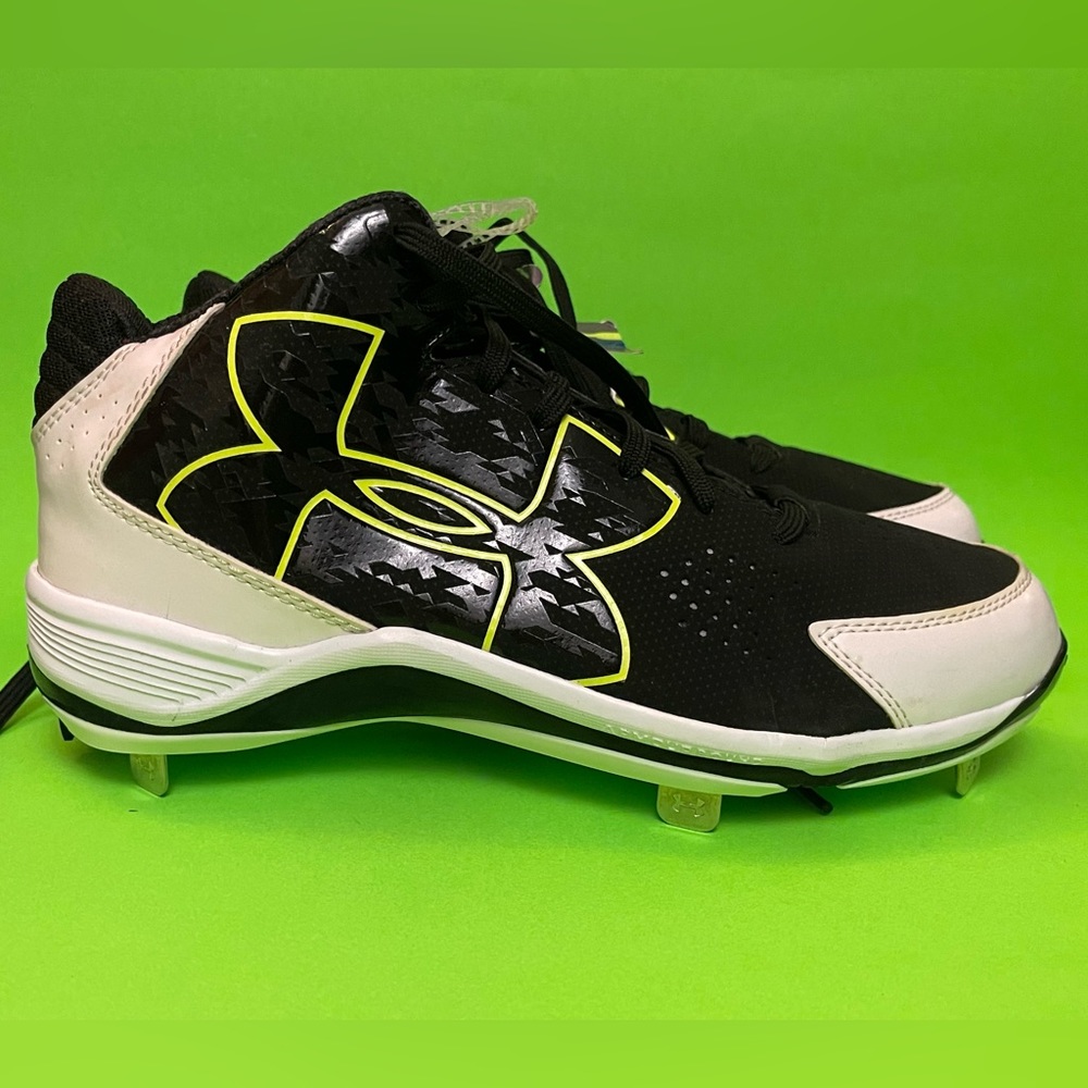 Under Armour Ignite Metal Baseball/Softball Cleats Mid